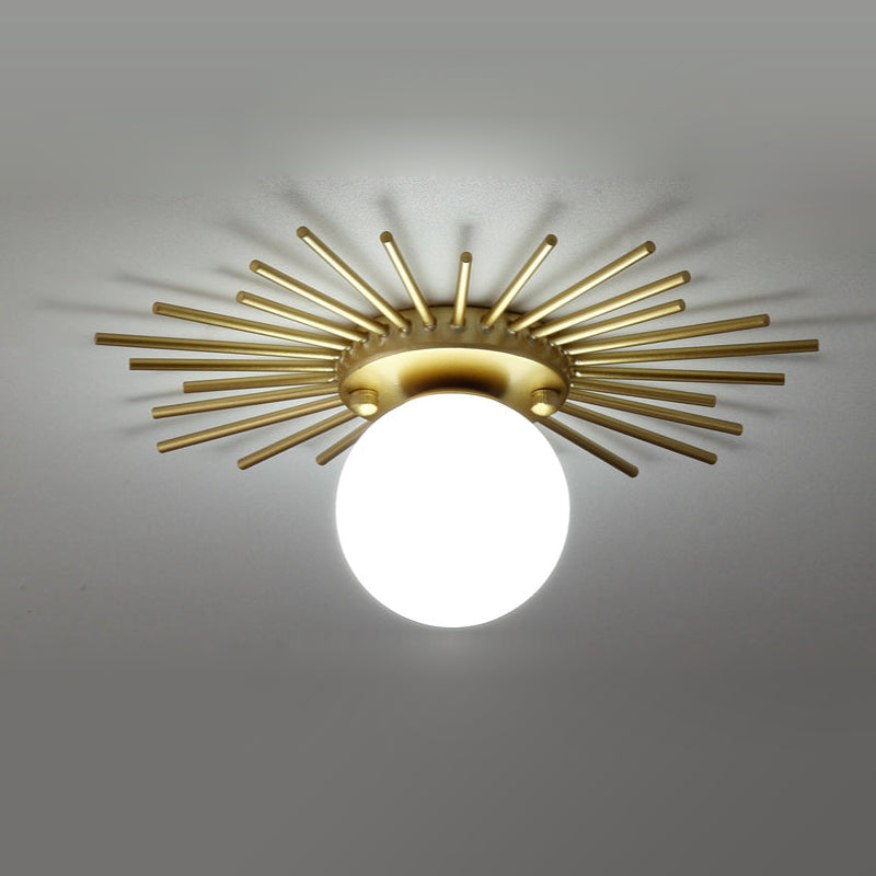 plafonnier tournesol doré en métal et verre dépoli design moderne avec douille G9